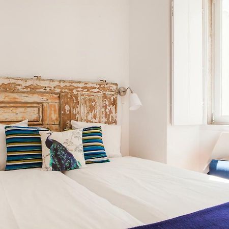 ליסבון Cozy 1St Floor Flat Central Chiado District With Balconies And Ac 19Th Century Building מראה חיצוני תמונה