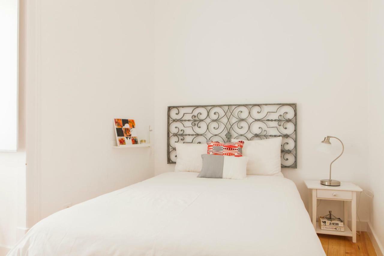 ליסבון Cozy 1St Floor Flat Central Chiado District With Balconies And Ac 19Th Century Building מראה חיצוני תמונה