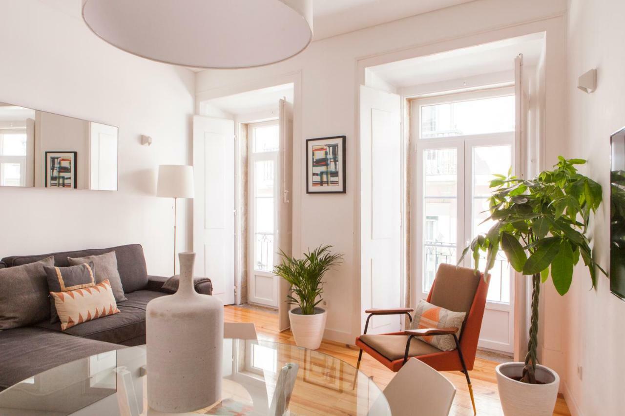 ליסבון Cozy 1St Floor Flat Central Chiado District With Balconies And Ac 19Th Century Building מראה חיצוני תמונה
